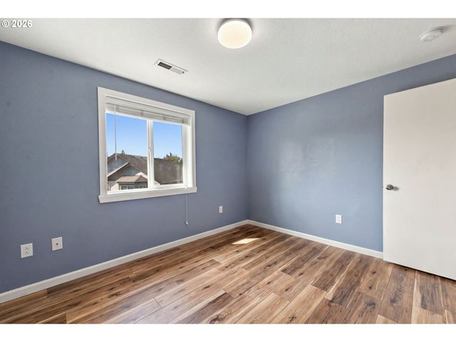 3716 Se SUNRISE Dr, Camas, WA 98607