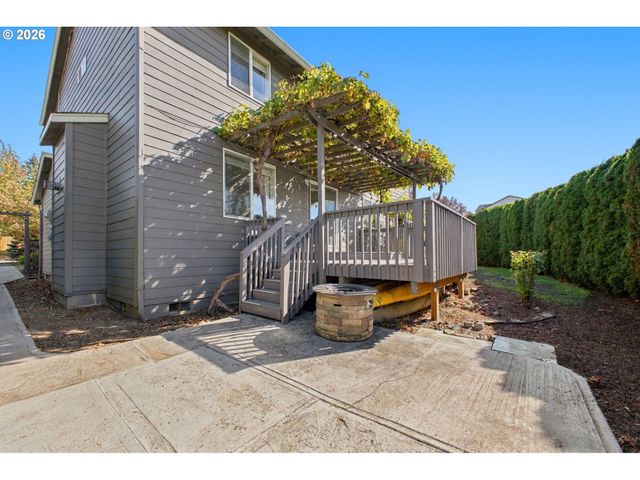 3716 Se SUNRISE Dr, Camas, WA 98607