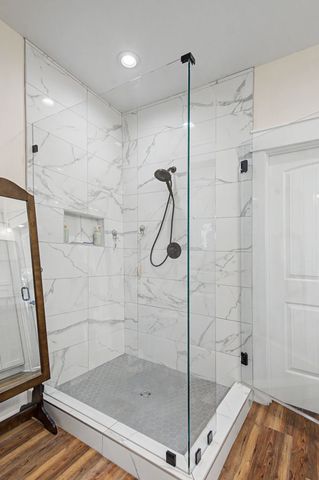 1413 Johnson St, Burns, TN 37029