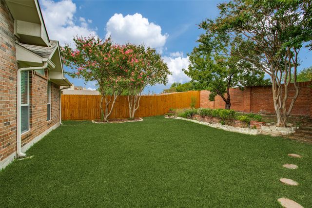 7006 Woodsprings Drive, Garland, TX 75044