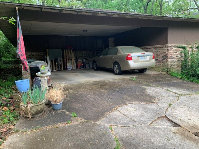 1637 E Hammond Street, Fayetteville, AR 72701