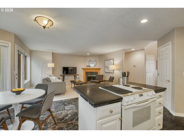 9690 Se 257TH Dr, Damascus, OR 97089