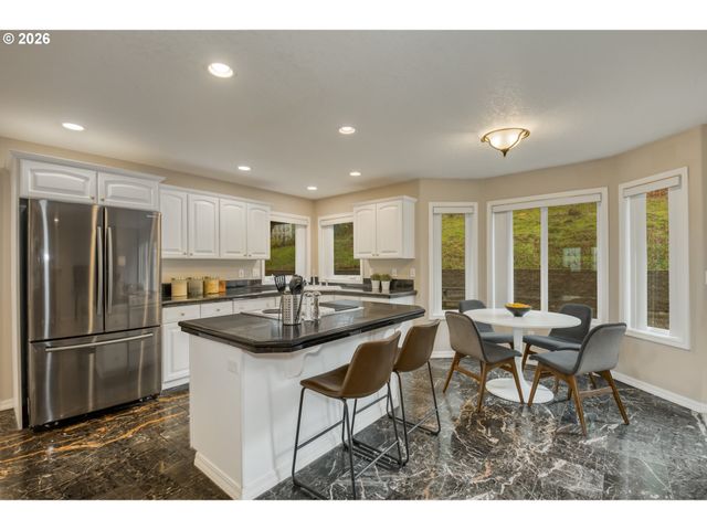 9690 Se 257TH Dr, Damascus, OR 97089