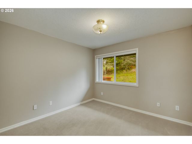 9690 Se 257TH Dr, Damascus, OR 97089