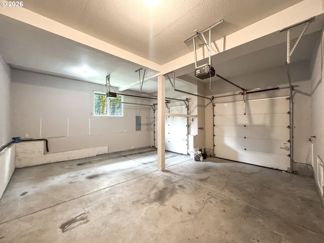 9690 Se 257TH Dr, Damascus, OR 97089