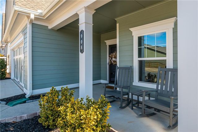 908 Summit Drive, Canton, GA 30114