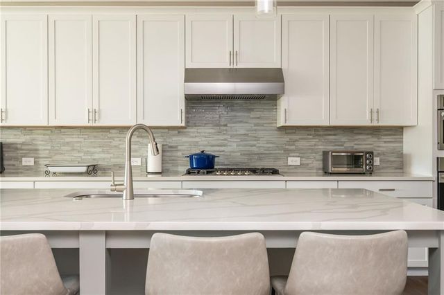 908 Summit Drive, Canton, GA 30114