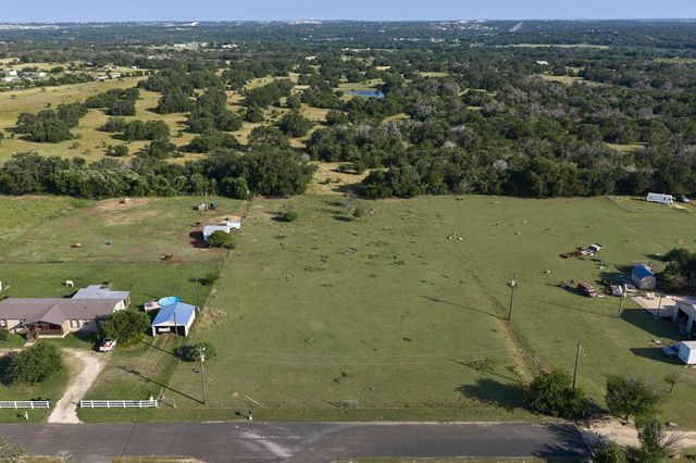 132 Antelope PASS, Liberty Hill, TX 78642