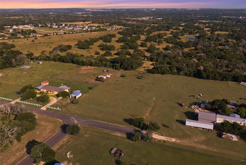 132 Antelope PASS, Liberty Hill, TX 78642