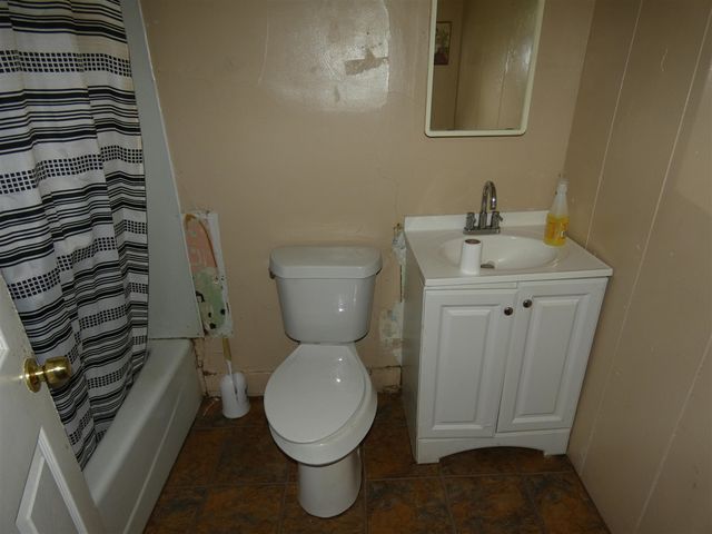 864 Highland Avenue, Benton Harbor, MI 49022