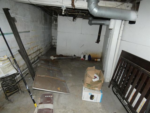 864 Highland Avenue, Benton Harbor, MI 49022