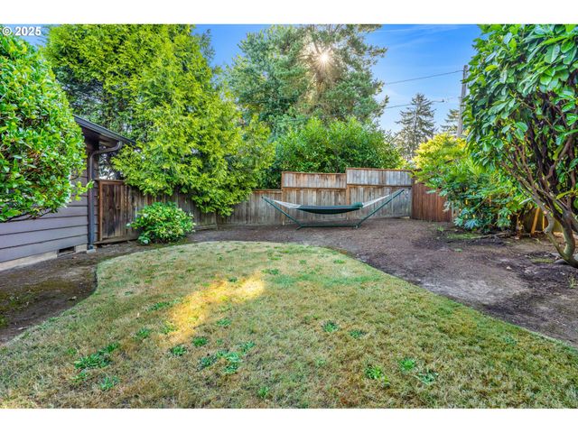 14646 Ne WEIDLER St, Portland, OR 97230