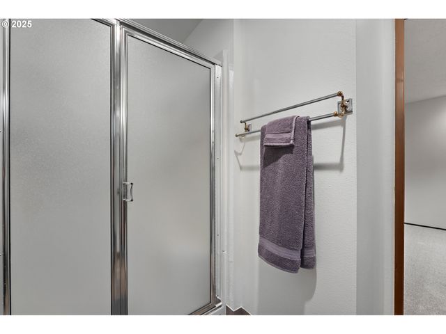 14646 Ne WEIDLER St, Portland, OR 97230