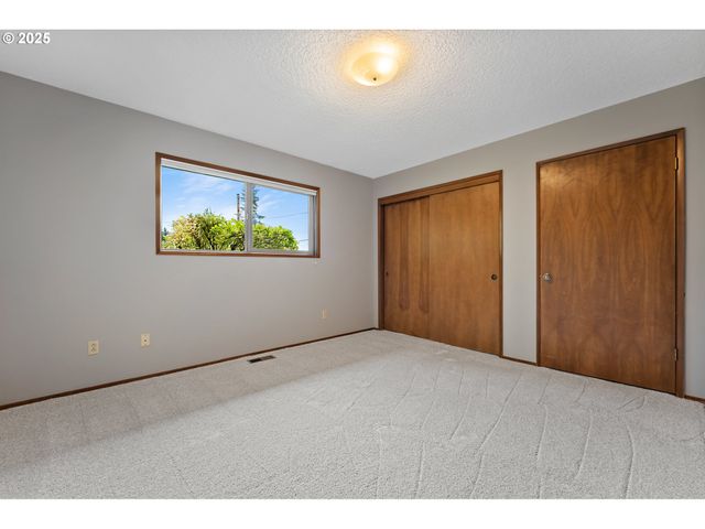 14646 Ne WEIDLER St, Portland, OR 97230