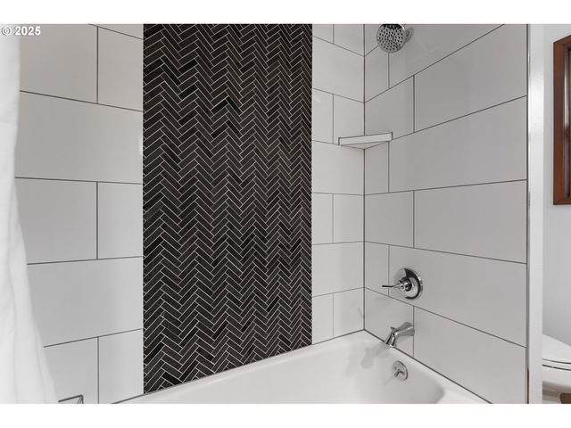 14646 Ne WEIDLER St, Portland, OR 97230