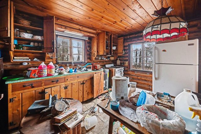 1812 Morning Glory Lane, Fennville, MI 49408