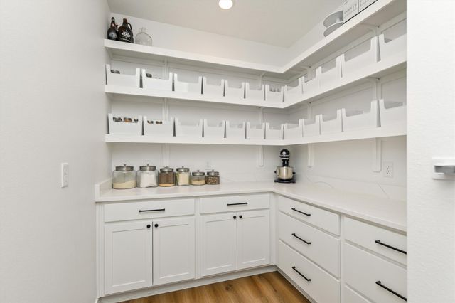 11174 Westport Drive, West Des Moines, IA 50266