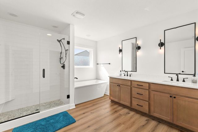 11174 Westport Drive, West Des Moines, IA 50266