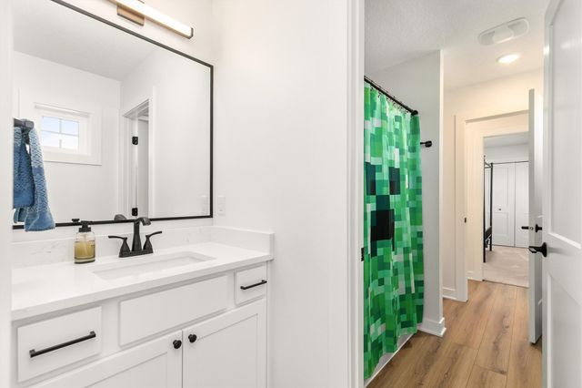 11174 Westport Drive, West Des Moines, IA 50266