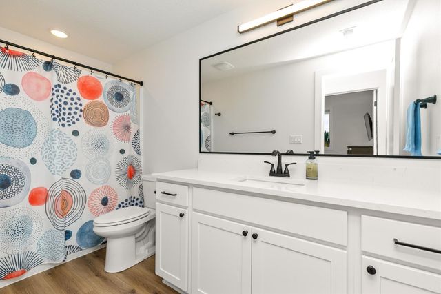 11174 Westport Drive, West Des Moines, IA 50266