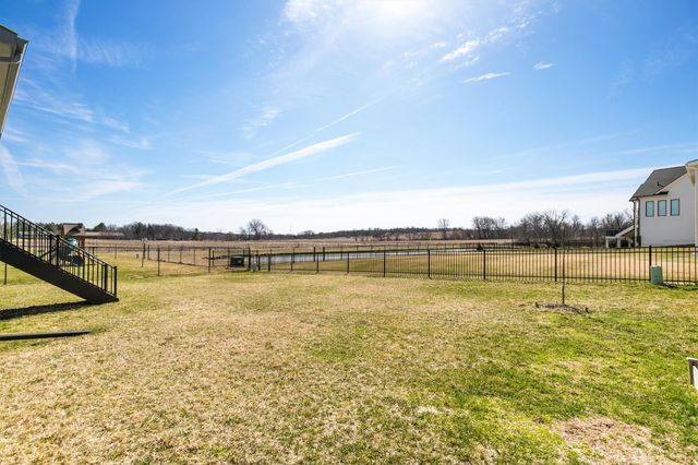 11174 Westport Drive, West Des Moines, IA 50266