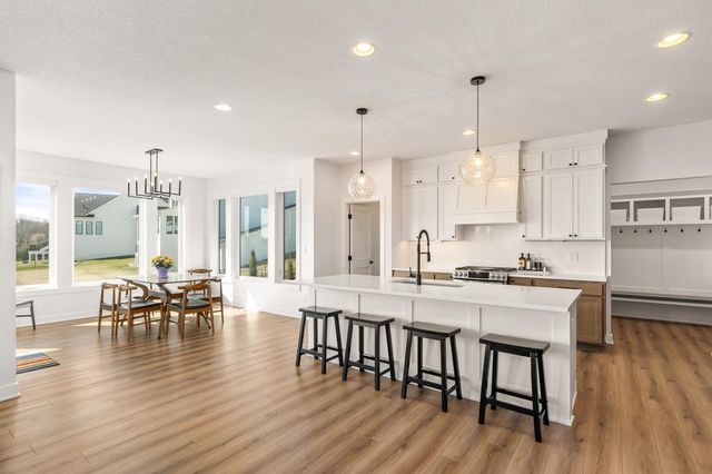 11174 Westport Drive, West Des Moines, IA 50266