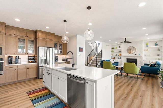 11174 Westport Drive, West Des Moines, IA 50266