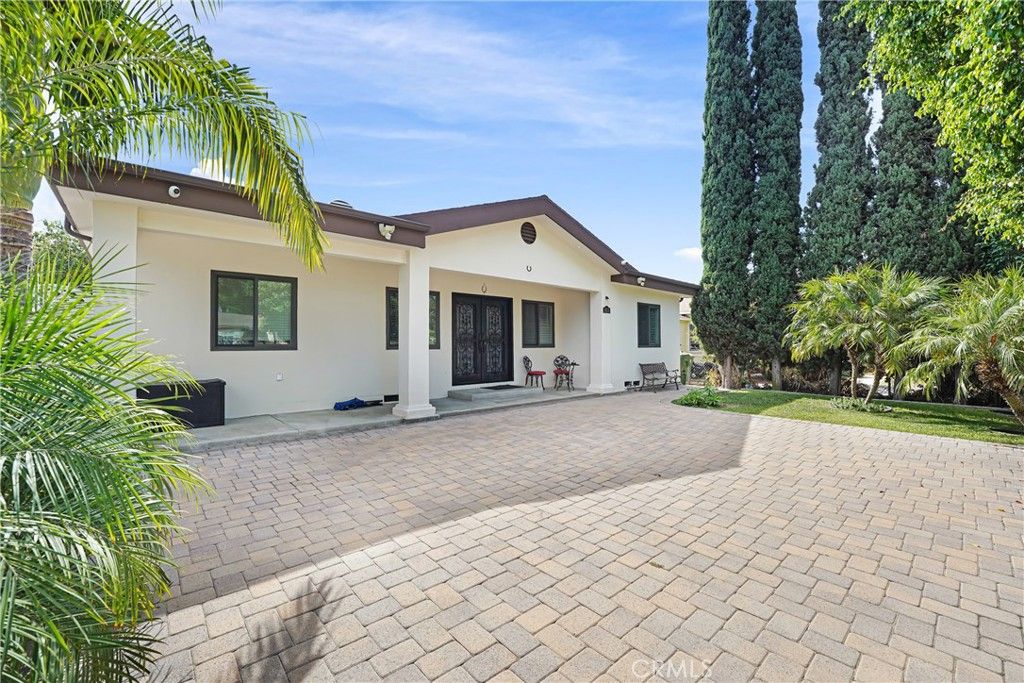 5854 Satsuma, North Hollywood, CA 91601 — exterior