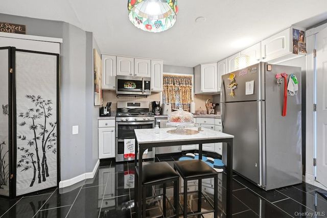 377 Deer Road, Ronkonkoma, NY 11779