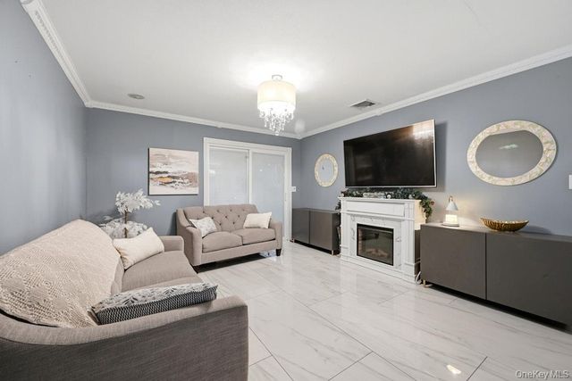 377 Deer Road, Ronkonkoma, NY 11779