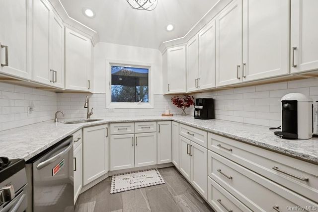 377 Deer Road, Ronkonkoma, NY 11779