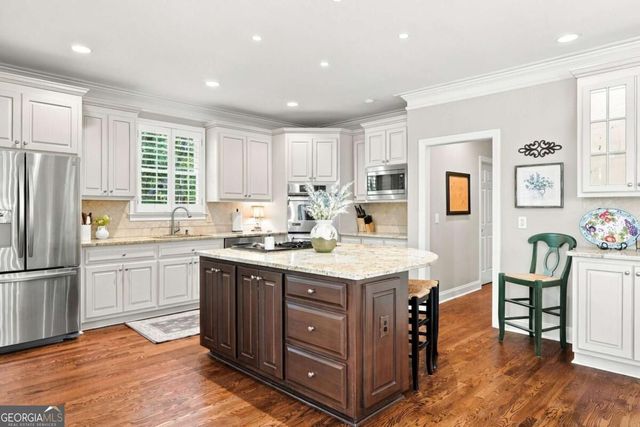 2150 Roos Place NE, Marietta, GA 30066