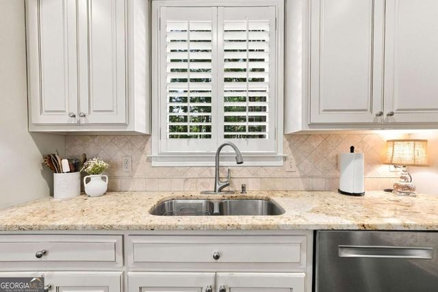 2150 Roos Place NE, Marietta, GA 30066