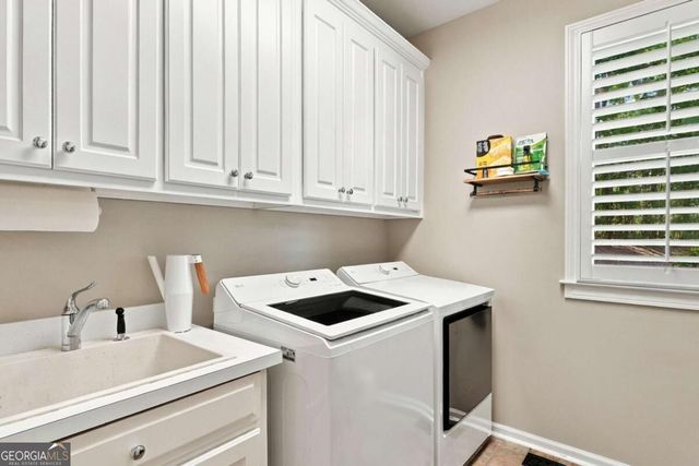2150 Roos Place NE, Marietta, GA 30066