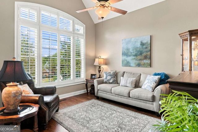 2150 Roos Place NE, Marietta, GA 30066