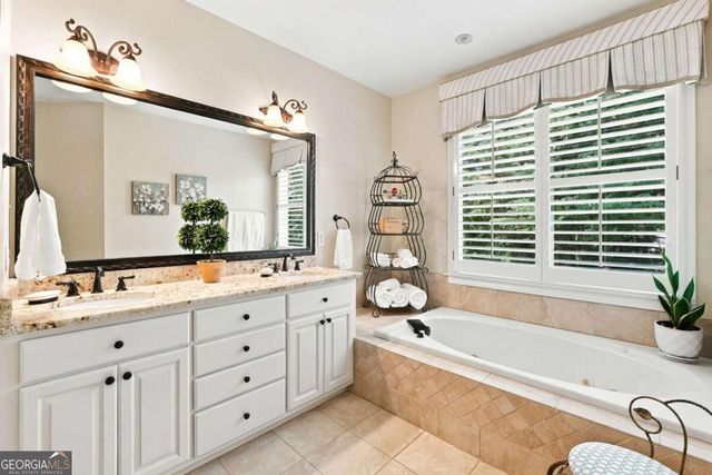 2150 Roos Place NE, Marietta, GA 30066