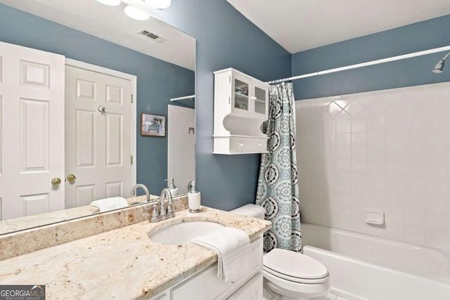 2150 Roos Place NE, Marietta, GA 30066