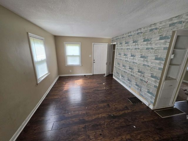 350 Wrexham Avenue, Columbus, OH 43223