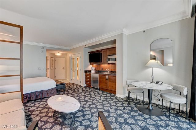 135 East Harmon Avenue 2211, Las Vegas, NV 89109