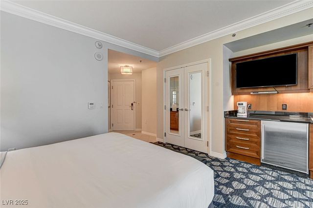 135 East Harmon Avenue 2211, Las Vegas, NV 89109