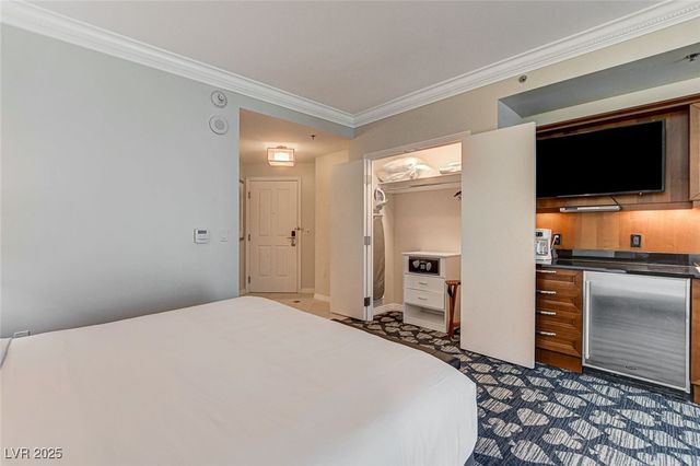 135 East Harmon Avenue 2211, Las Vegas, NV 89109