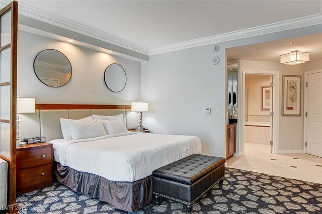 135 East Harmon Avenue 2211, Las Vegas, NV 89109