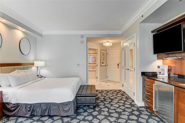 135 East Harmon Avenue 2211, Las Vegas, NV 89109