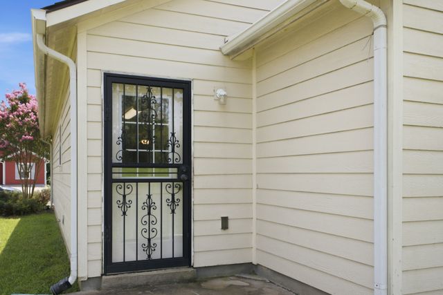 3288 Rainwood Dr, Nashville, TN 37207