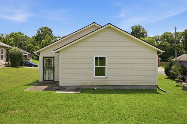 3288 Rainwood Dr, Nashville, TN 37207