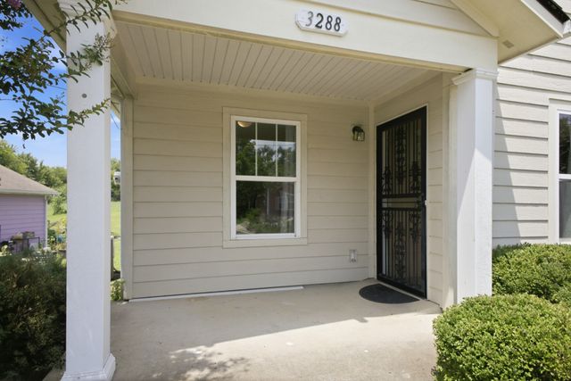 3288 Rainwood Dr, Nashville, TN 37207