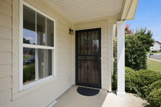 3288 Rainwood Dr, Nashville, TN 37207