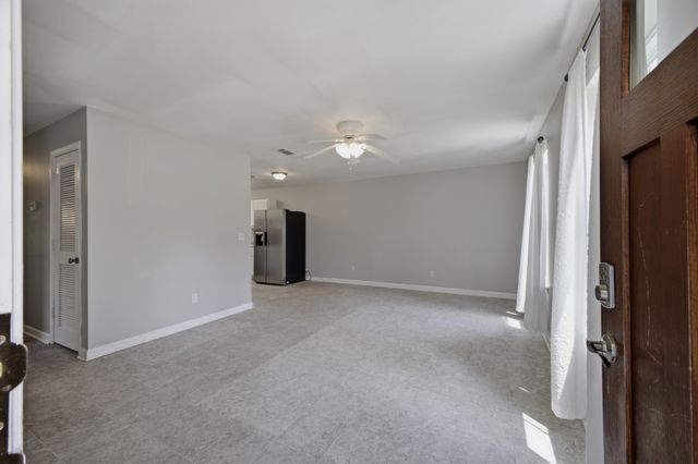 3288 Rainwood Dr, Nashville, TN 37207