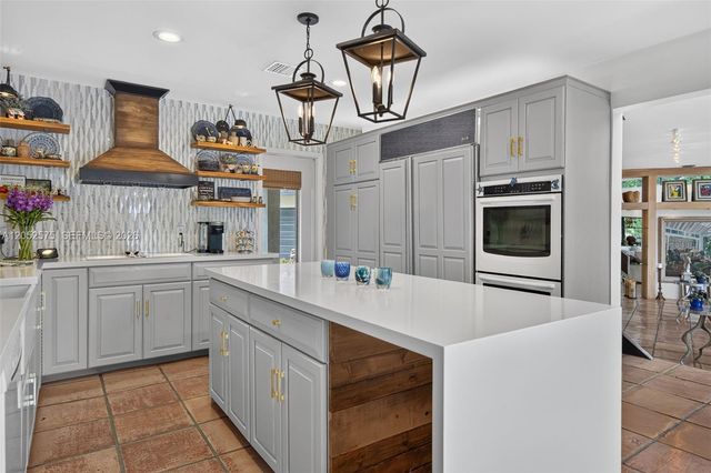 400 Sea Turtle Ter, Plantation, FL 33324