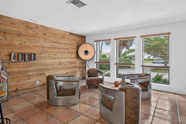 400 Sea Turtle Ter, Plantation, FL 33324
